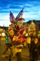Ballonverkäufer auf dem Mainzer Weihnachtsmarkt